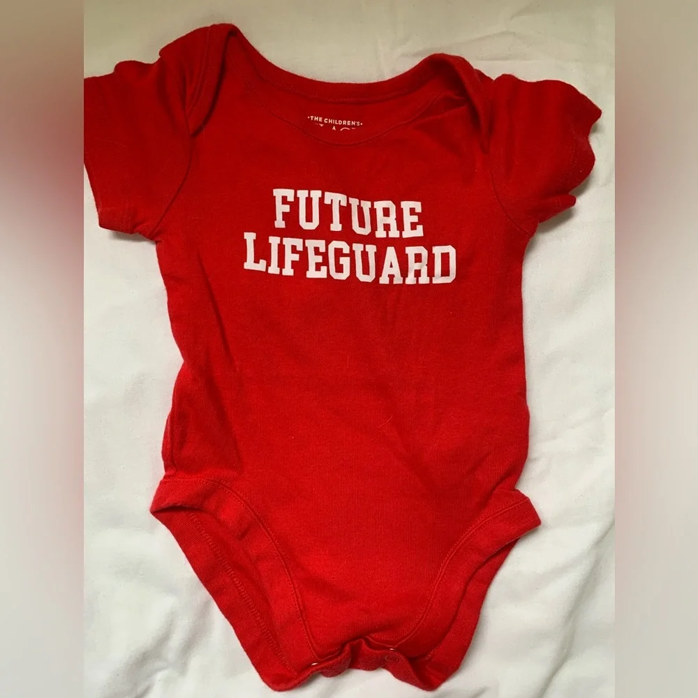 The Children’s Place 3-6 month summer set - 3 shorts and a onesie